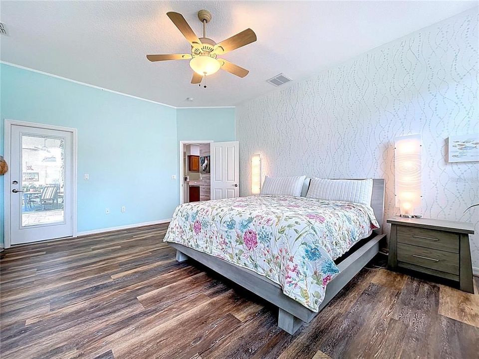 For Sale: $629,000 (3 beds, 3 baths, 2399 Square Feet)