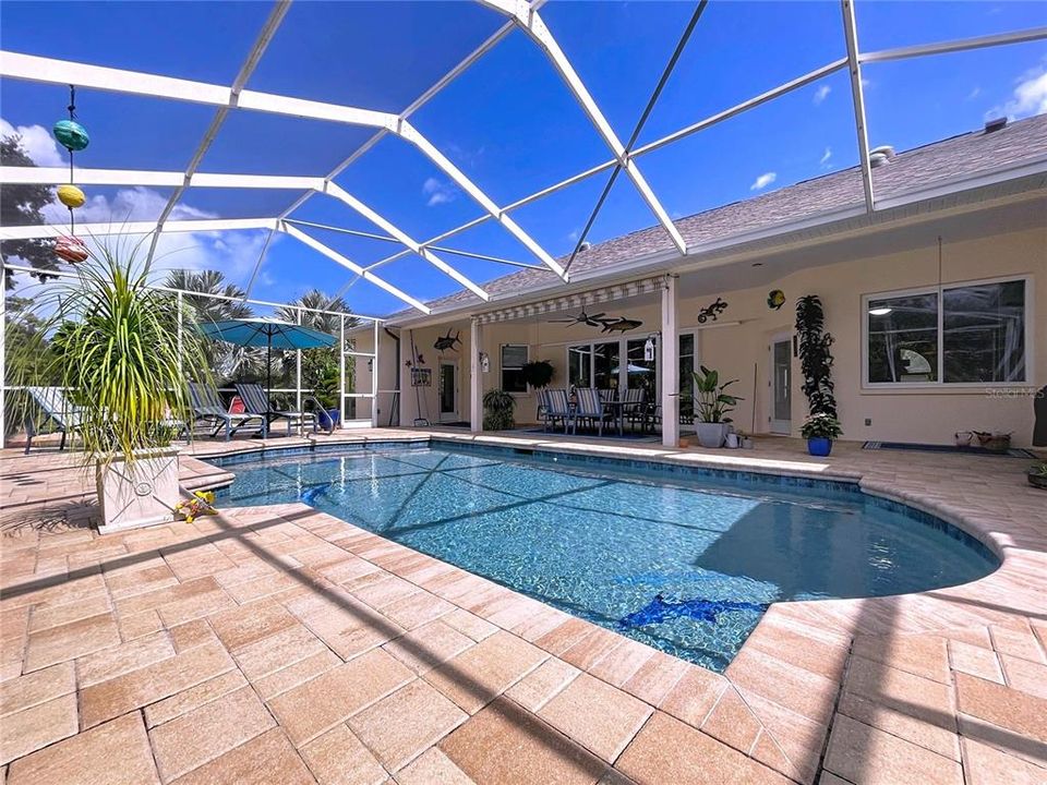 For Sale: $629,000 (3 beds, 3 baths, 2399 Square Feet)