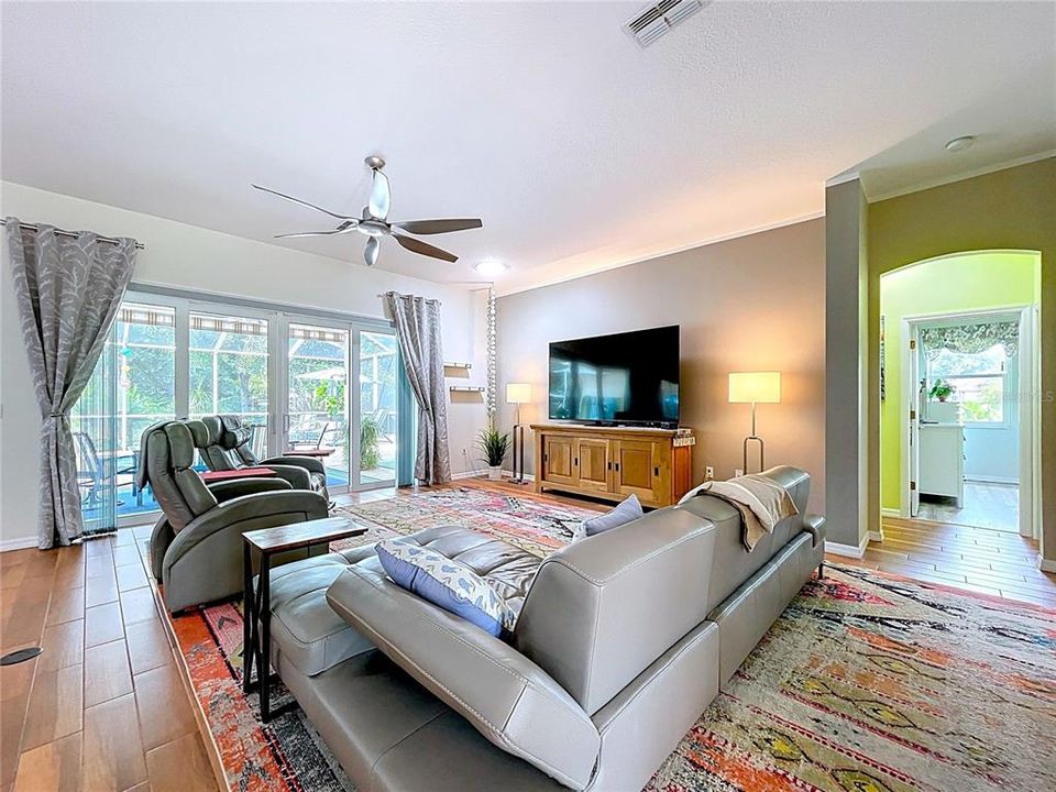 For Sale: $629,000 (3 beds, 3 baths, 2399 Square Feet)