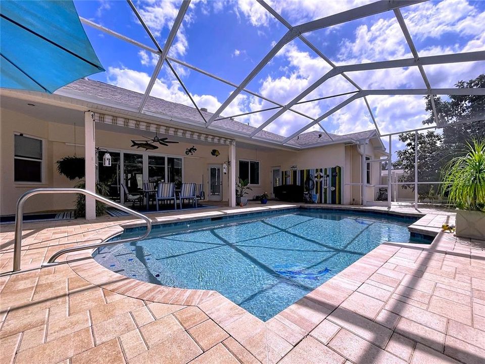 For Sale: $629,000 (3 beds, 3 baths, 2399 Square Feet)