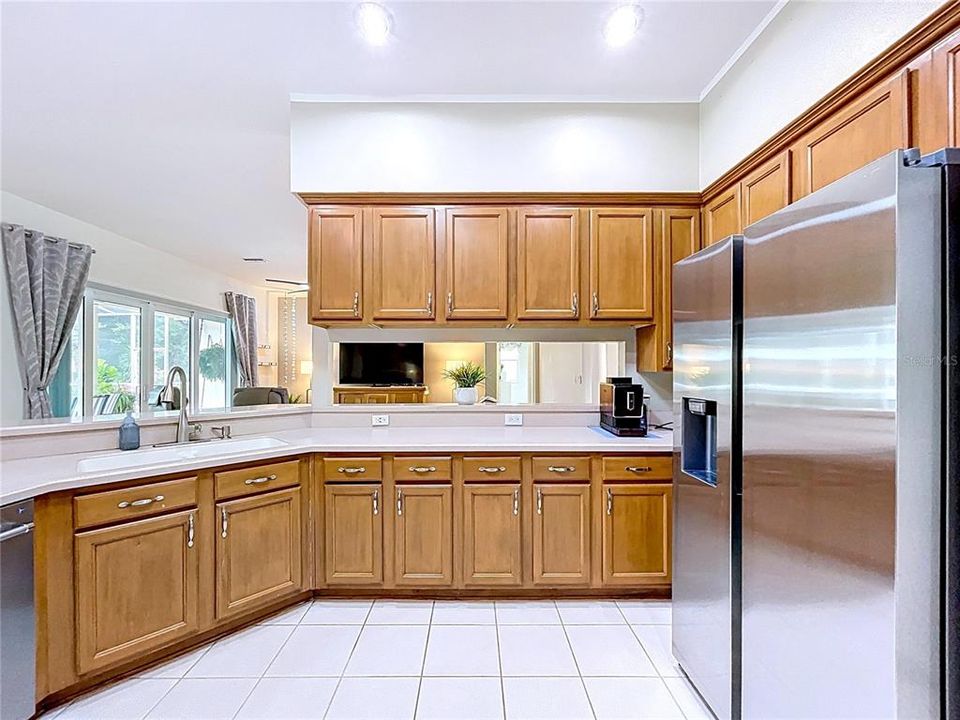 For Sale: $629,000 (3 beds, 3 baths, 2399 Square Feet)