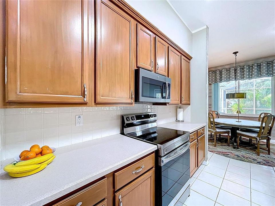 For Sale: $629,000 (3 beds, 3 baths, 2399 Square Feet)