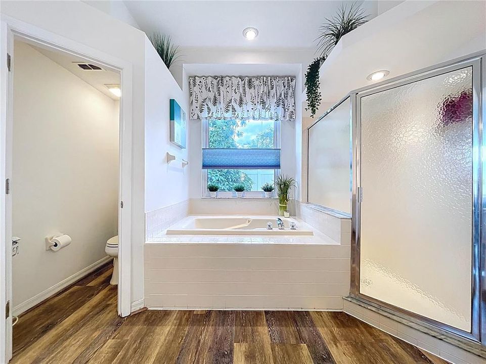 For Sale: $629,000 (3 beds, 3 baths, 2399 Square Feet)