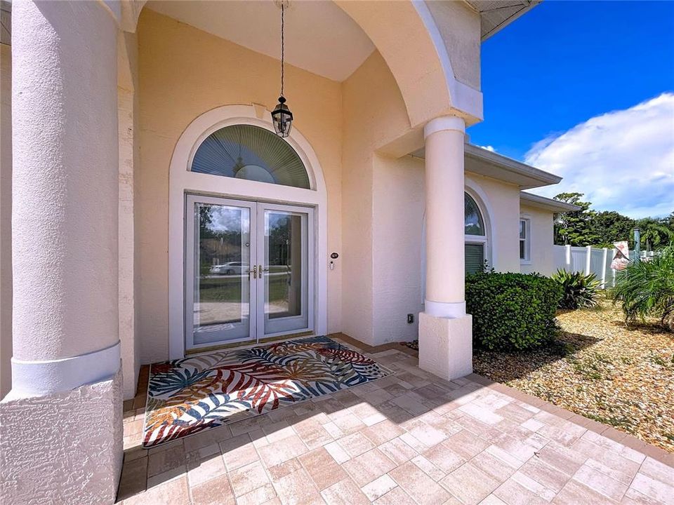 For Sale: $629,000 (3 beds, 3 baths, 2399 Square Feet)