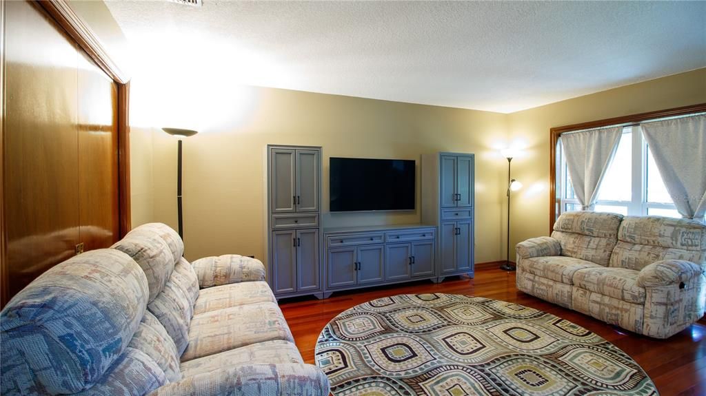 For Sale: $825,000 (4 beds, 3 baths, 3388 Square Feet)