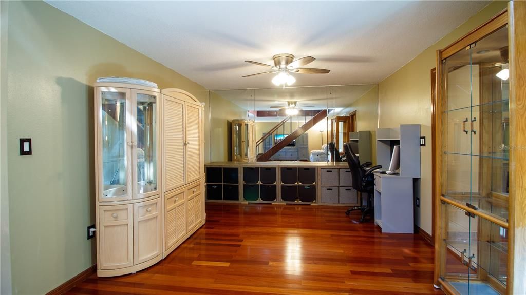 For Sale: $825,000 (4 beds, 3 baths, 3388 Square Feet)