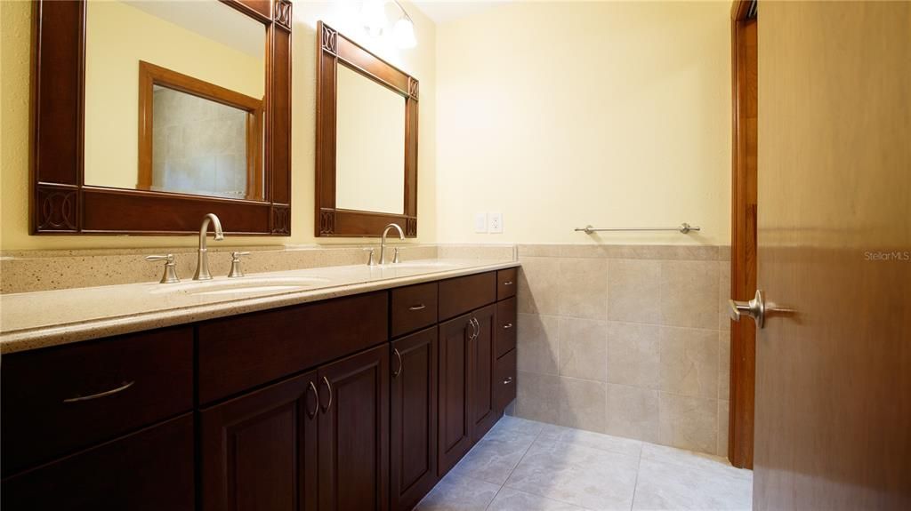 For Sale: $825,000 (4 beds, 3 baths, 3388 Square Feet)