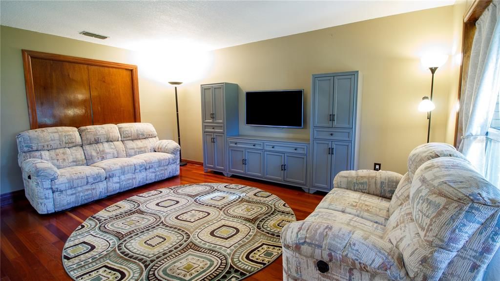 For Sale: $825,000 (4 beds, 3 baths, 3388 Square Feet)