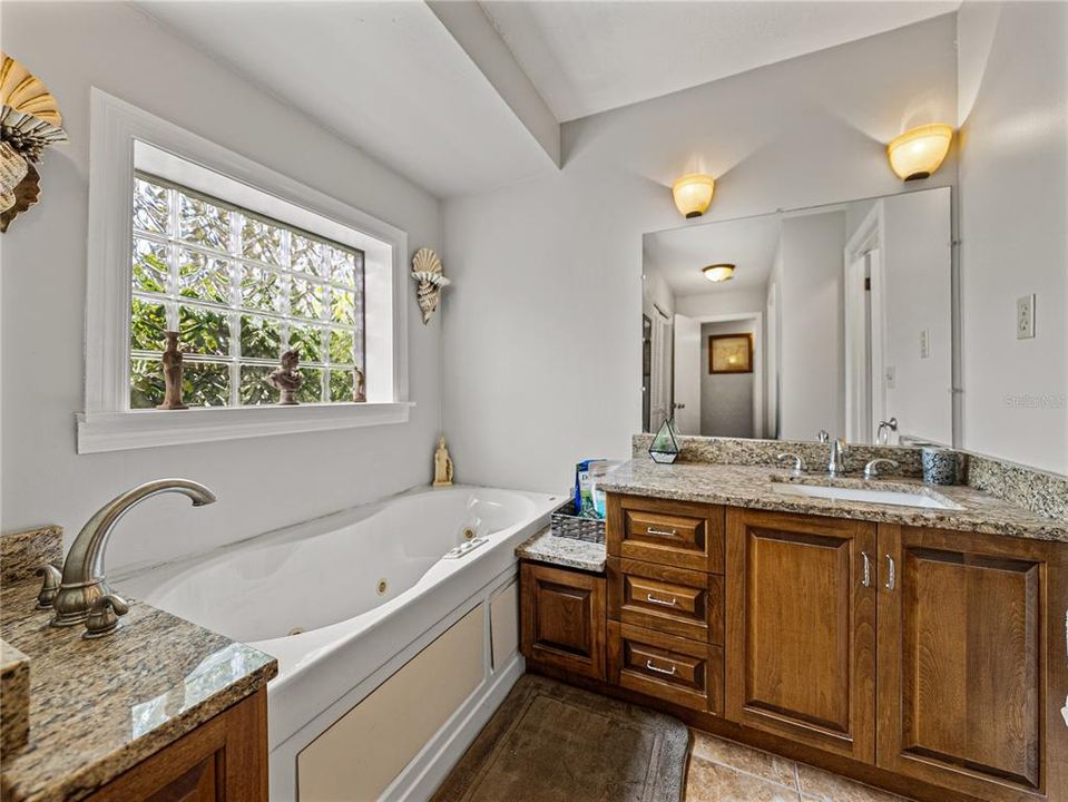 待售: $584,900 (3 贝兹, 3 浴室, 2784 平方英尺)