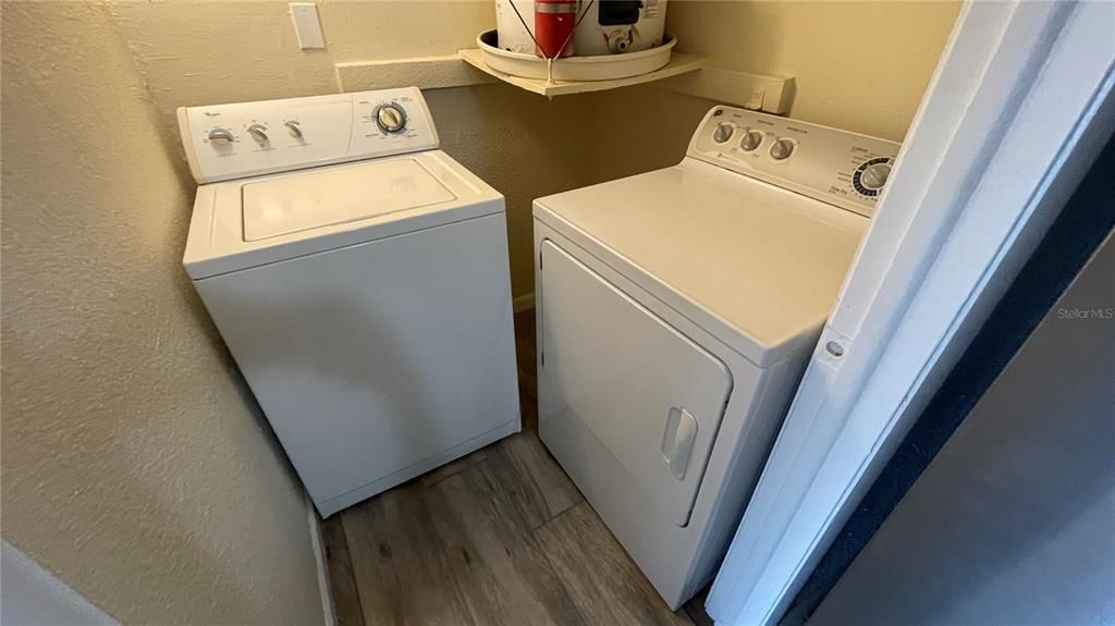 Active With Contract: $1,375 (2 beds, 2 baths, 864 Square Feet)