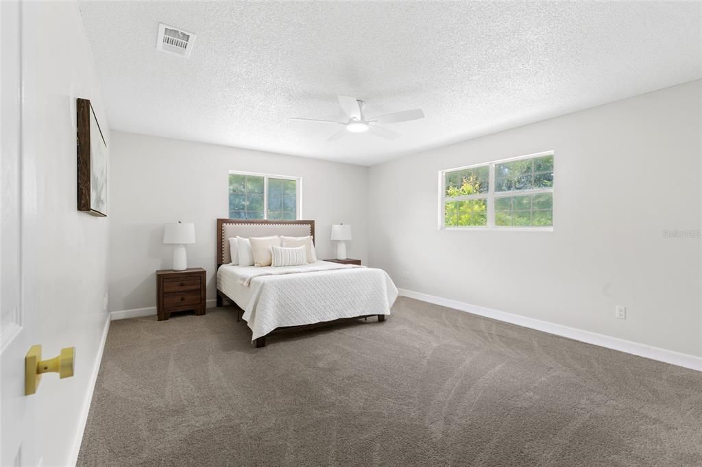 待售: $279,900 (4 贝兹, 2 浴室, 1824 平方英尺)