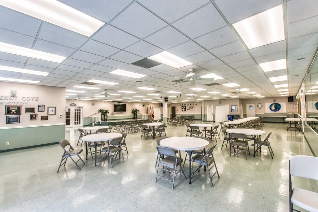 For Sale: $85,000 (1 beds, 1 baths, 480 Square Feet)