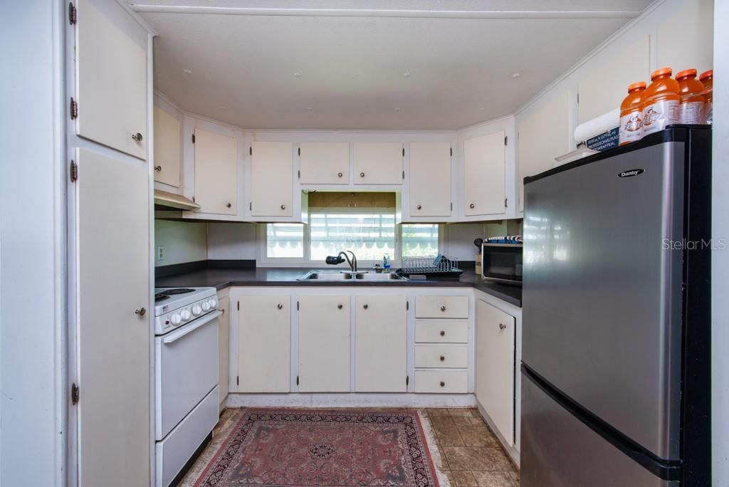 For Sale: $85,000 (1 beds, 1 baths, 480 Square Feet)