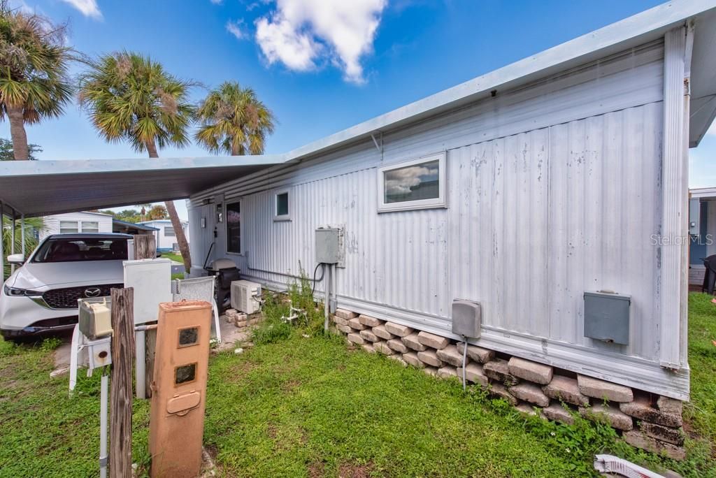 For Sale: $85,000 (1 beds, 1 baths, 480 Square Feet)