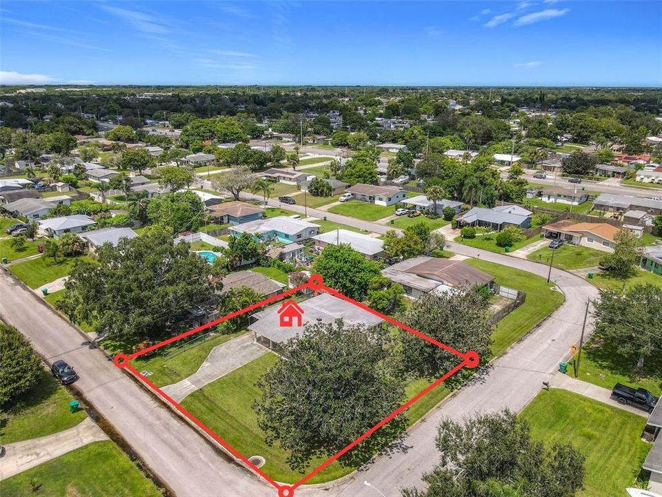 For Sale: $320,000 (3 beds, 2 baths, 1567 Square Feet)