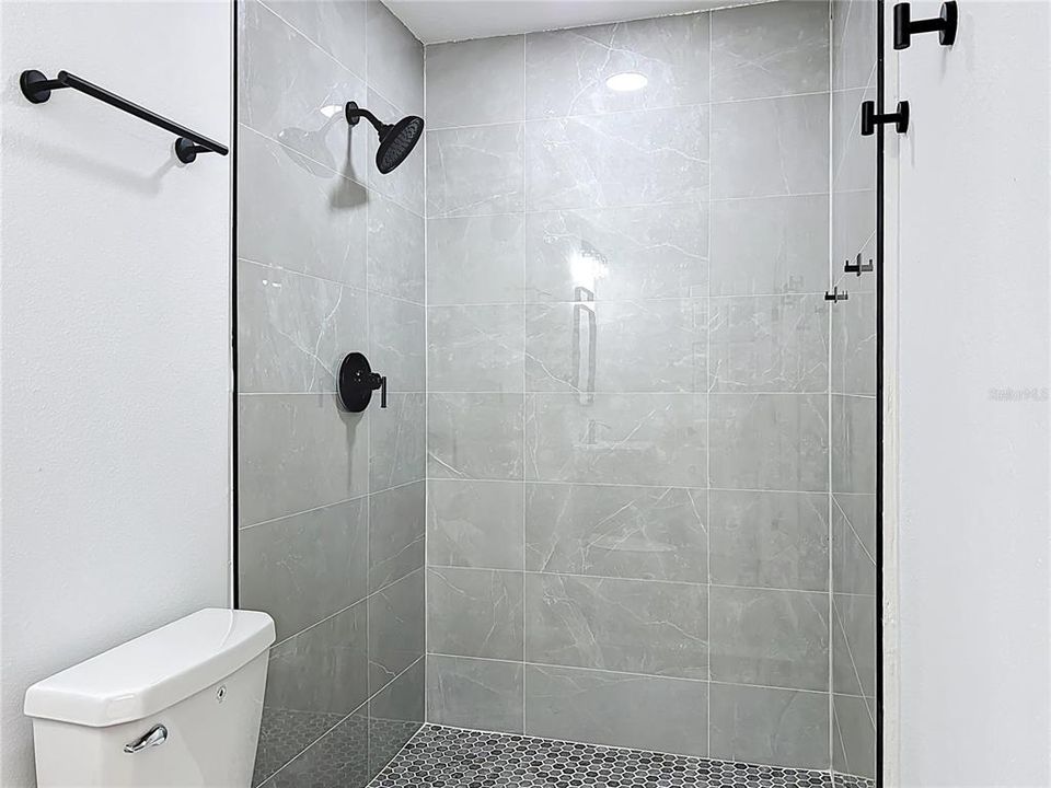 For Sale: $320,000 (3 beds, 2 baths, 1567 Square Feet)