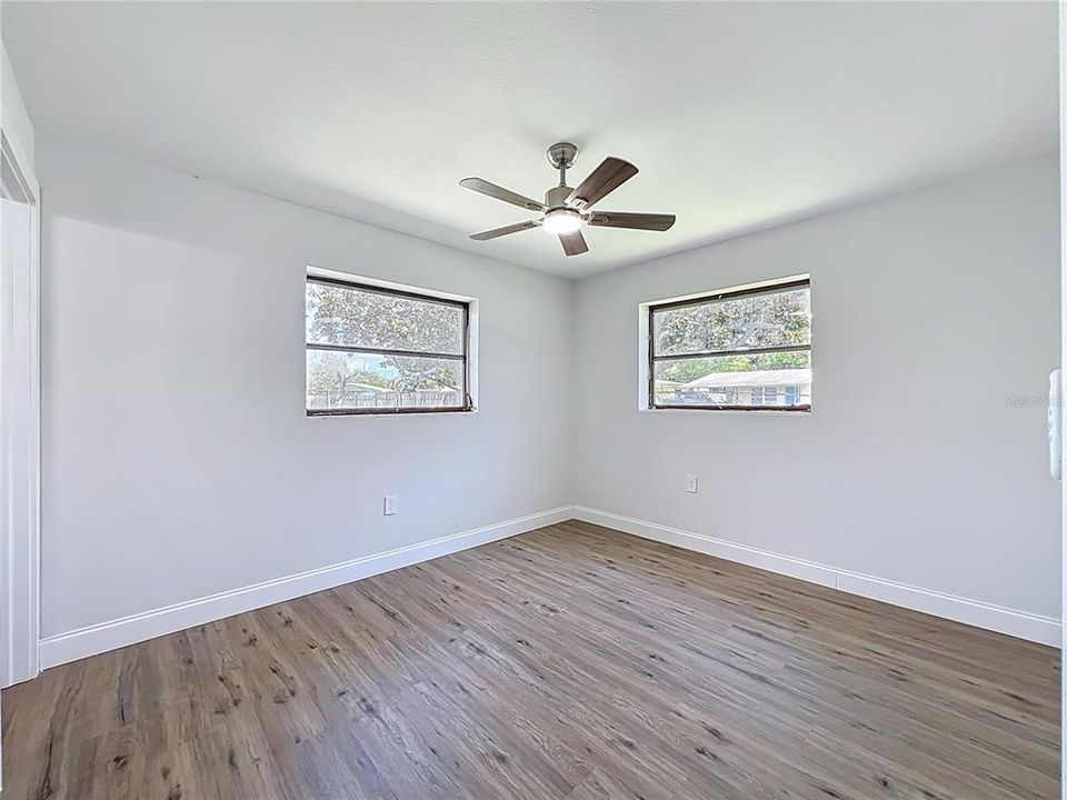 For Sale: $320,000 (3 beds, 2 baths, 1567 Square Feet)