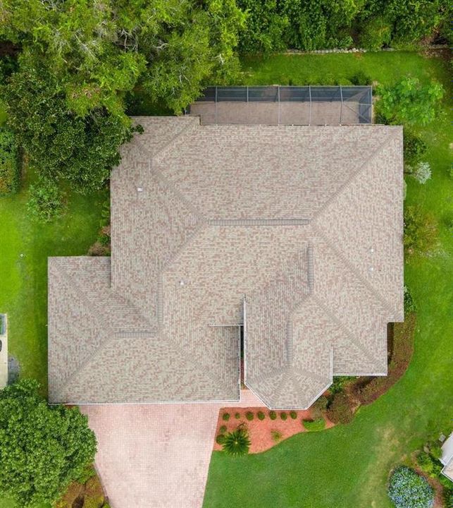 Activo con contrato: $399,999 (3 camas, 2 baños, 2284 Pies cuadrados)