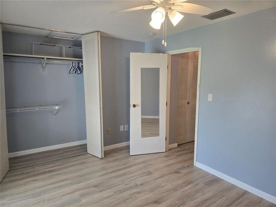 合同活跃: $1,400 (1 贝兹, 1 浴室, 670 平方英尺)