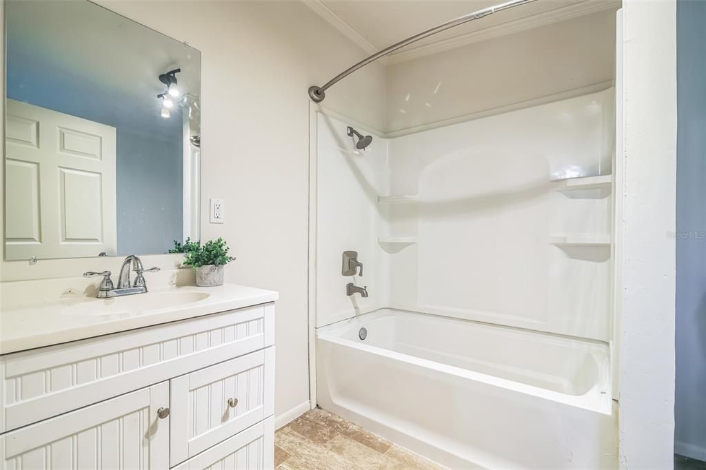 Active With Contract: $219,990 (3 beds, 2 baths, 1904 Square Feet)