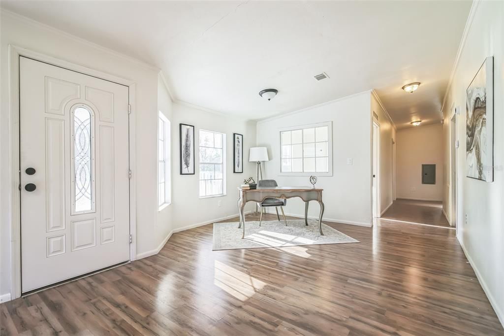 Active With Contract: $219,990 (3 beds, 2 baths, 1904 Square Feet)