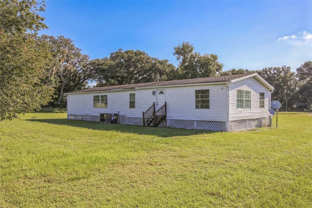 Active With Contract: $219,990 (3 beds, 2 baths, 1904 Square Feet)