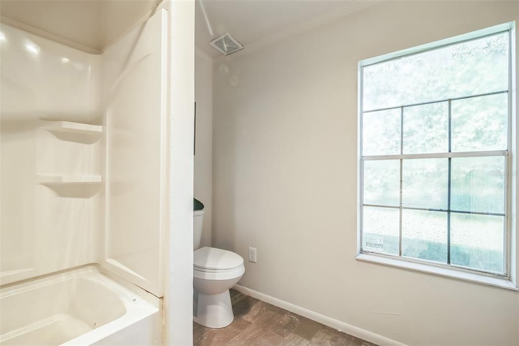 Active With Contract: $219,990 (3 beds, 2 baths, 1904 Square Feet)