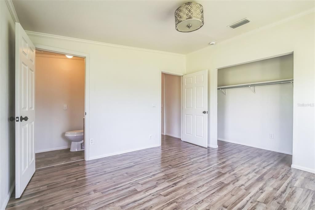 Active With Contract: $219,990 (3 beds, 2 baths, 1904 Square Feet)