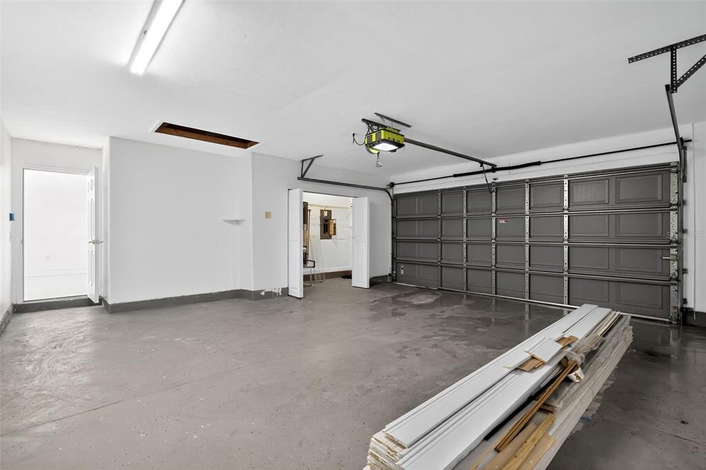 En Venta: $480,000 (3 camas, 2 baños, 2235 Pies cuadrados)