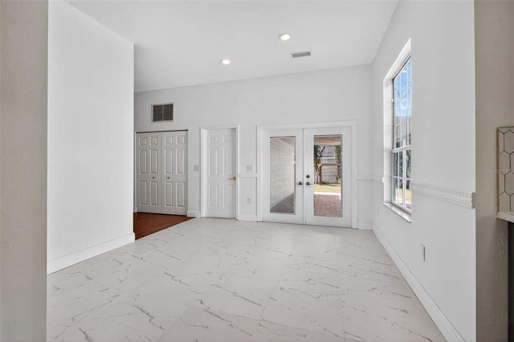 En Venta: $480,000 (3 camas, 2 baños, 2235 Pies cuadrados)