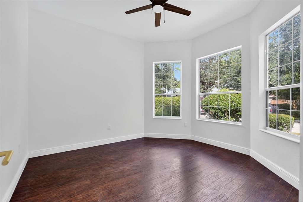 En Venta: $480,000 (3 camas, 2 baños, 2235 Pies cuadrados)