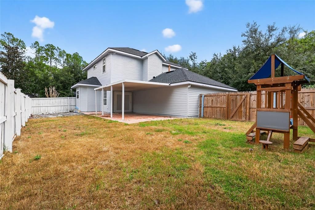 En Venta: $480,000 (3 camas, 2 baños, 2235 Pies cuadrados)