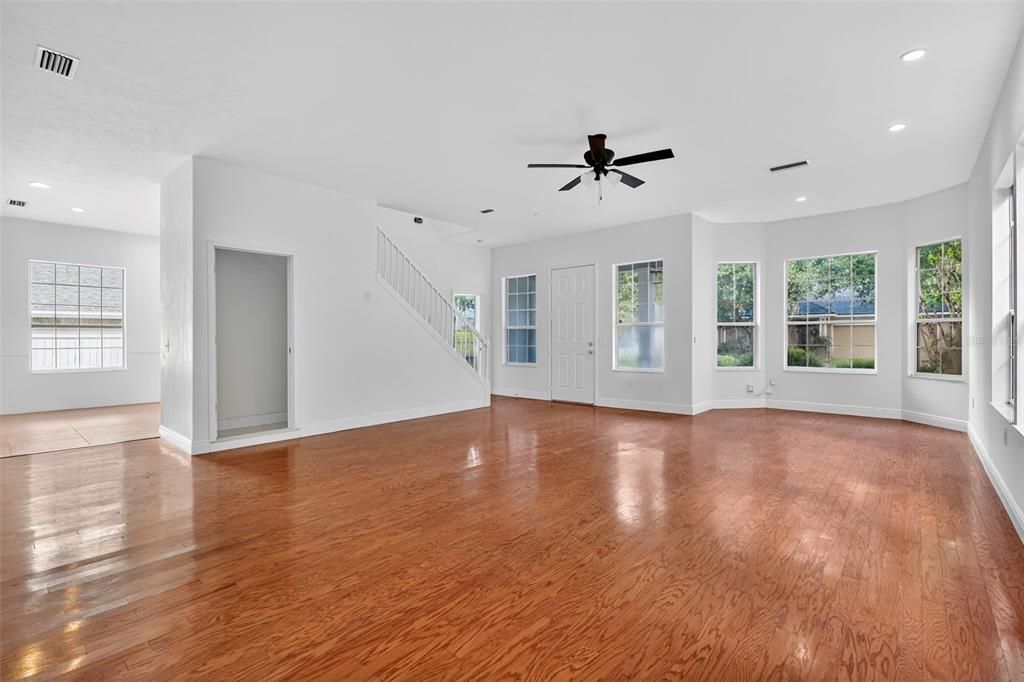 En Venta: $480,000 (3 camas, 2 baños, 2235 Pies cuadrados)