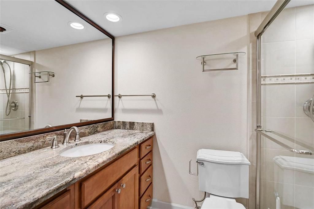 For Rent: $2,000 (2 beds, 2 baths, 1729 Square Feet)