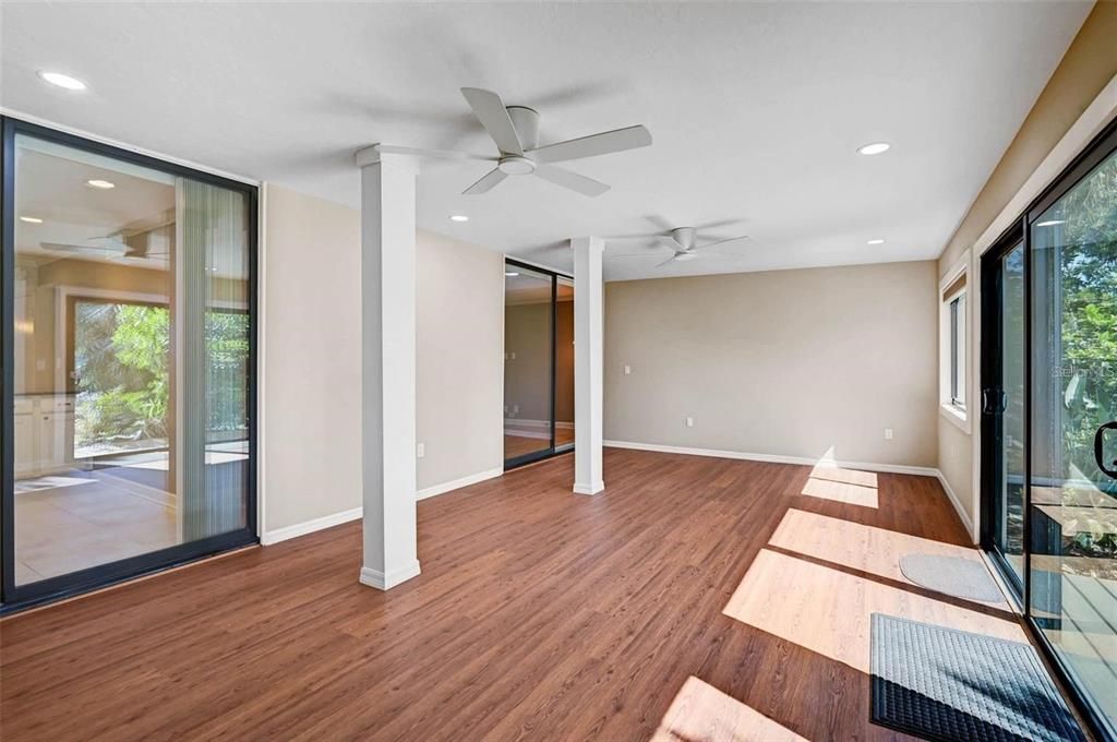 For Rent: $2,000 (2 beds, 2 baths, 1729 Square Feet)