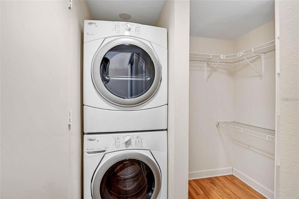 For Rent: $2,000 (2 beds, 2 baths, 1729 Square Feet)