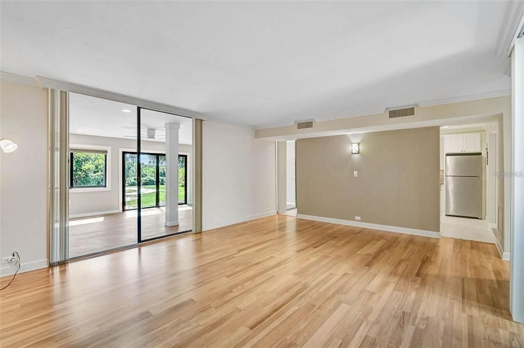 For Rent: $2,000 (2 beds, 2 baths, 1729 Square Feet)