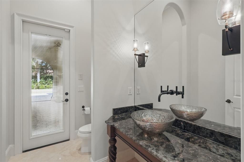 В аренду: $13,000 (5 спален, 5 ванн, 5498 Квадратных фут)