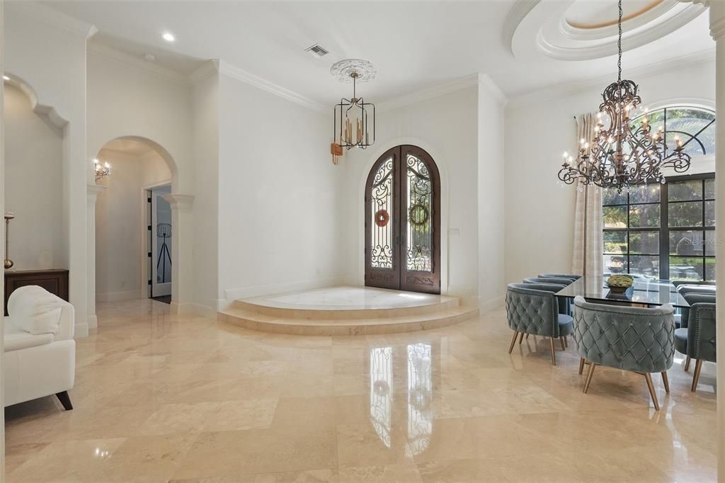 В аренду: $13,000 (5 спален, 5 ванн, 5498 Квадратных фут)