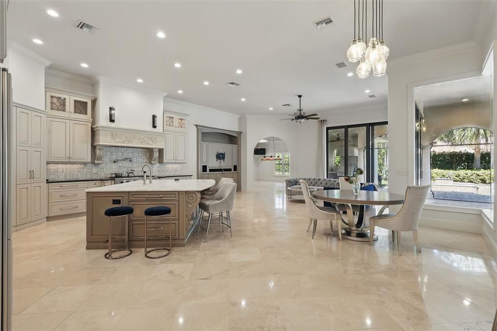 В аренду: $13,000 (5 спален, 5 ванн, 5498 Квадратных фут)