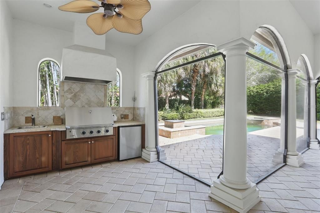 В аренду: $13,000 (5 спален, 5 ванн, 5498 Квадратных фут)