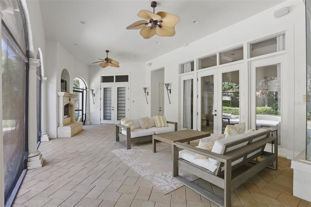 В аренду: $13,000 (5 спален, 5 ванн, 5498 Квадратных фут)