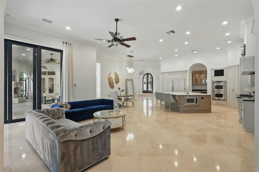 В аренду: $13,000 (5 спален, 5 ванн, 5498 Квадратных фут)