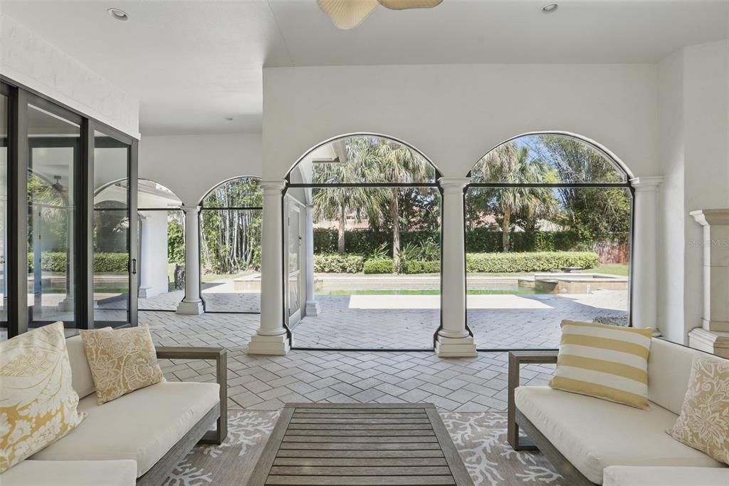 В аренду: $13,000 (5 спален, 5 ванн, 5498 Квадратных фут)