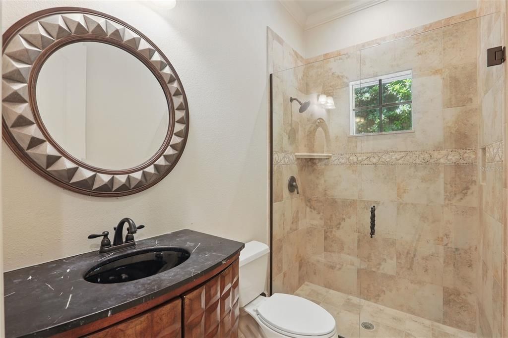 В аренду: $13,000 (5 спален, 5 ванн, 5498 Квадратных фут)