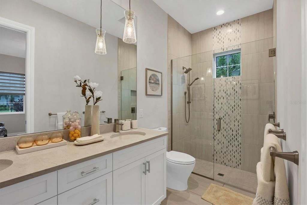 Под контрактом: $2,279,000 (4 спален, 4 ванн, 3610 Квадратных фут)