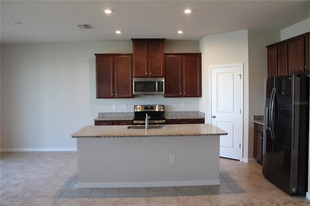 Active With Contract: $2,350 (3 beds, 2 baths, 1824 Square Feet)