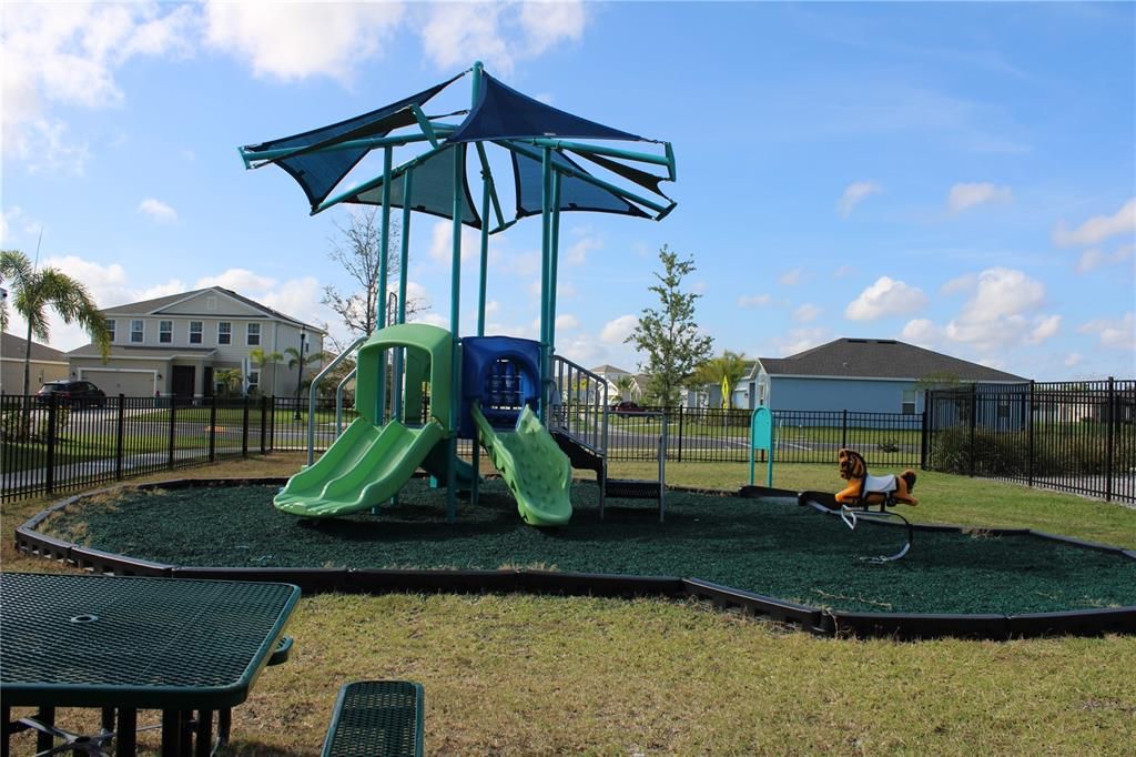 Active With Contract: $2,350 (3 beds, 2 baths, 1824 Square Feet)