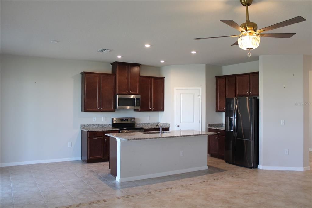 Active With Contract: $2,350 (3 beds, 2 baths, 1824 Square Feet)