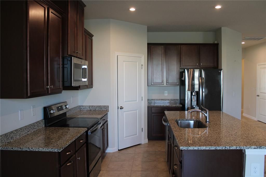 Active With Contract: $2,350 (3 beds, 2 baths, 1824 Square Feet)